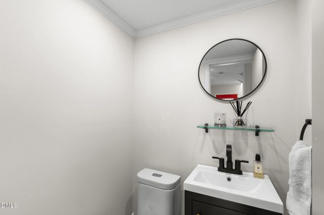 211 Glenhill Lane, Chapel Hill, NC 27514