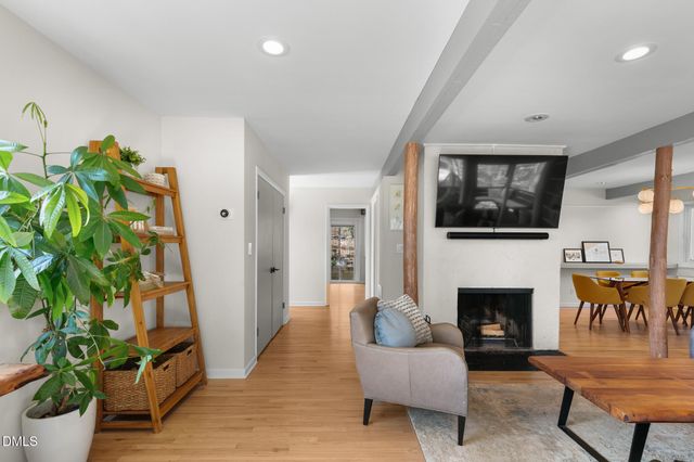 211 Glenhill Lane, Chapel Hill, NC 27514