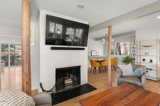 211 Glenhill Lane, Chapel Hill, NC 27514