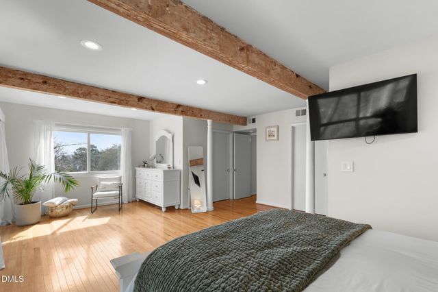 211 Glenhill Lane, Chapel Hill, NC 27514