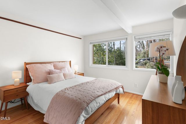 211 Glenhill Lane, Chapel Hill, NC 27514