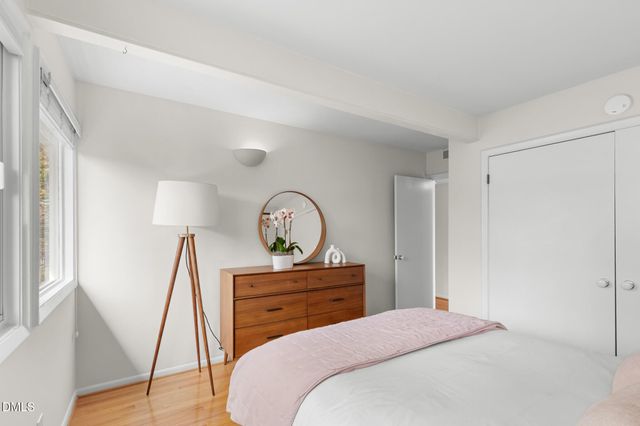 211 Glenhill Lane, Chapel Hill, NC 27514