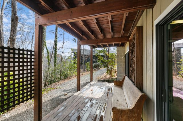 211 Glenhill Lane, Chapel Hill, NC 27514