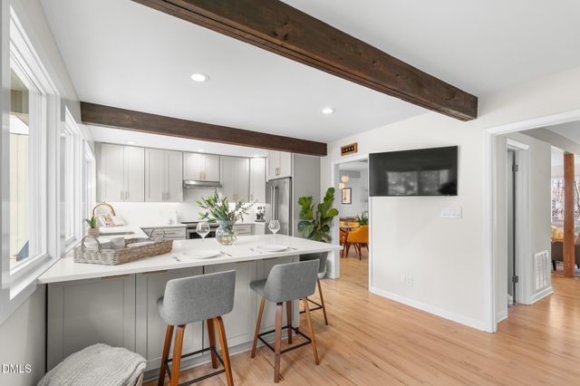 211 Glenhill Lane, Chapel Hill, NC 27514