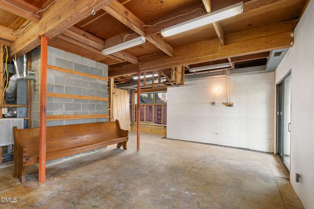 211 Glenhill Lane, Chapel Hill, NC 27514