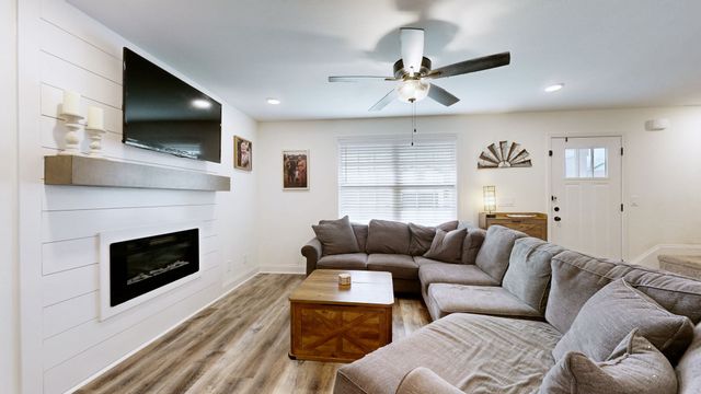 479 Ridge Top Ct, Clarksville, TN 37040