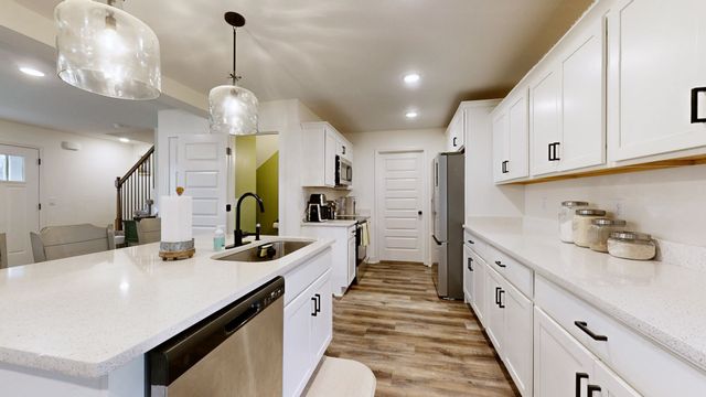 479 Ridge Top Ct, Clarksville, TN 37040