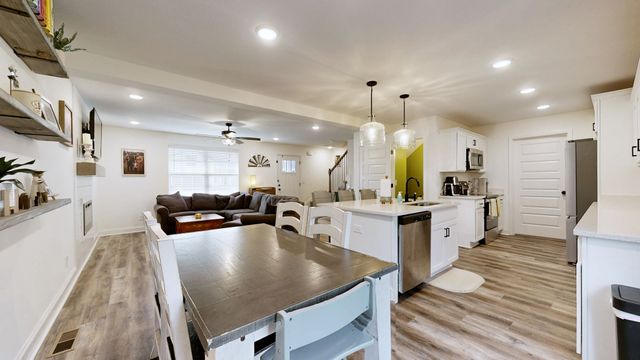 479 Ridge Top Ct, Clarksville, TN 37040