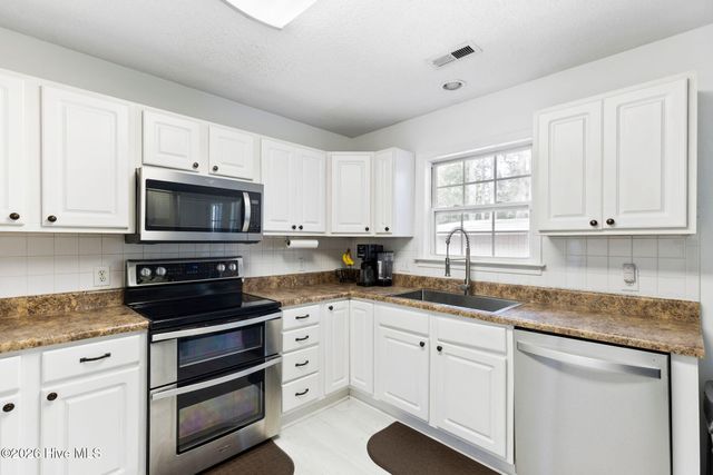3766 Oakwood Drive SE, Boiling Spring Lakes, NC 28461