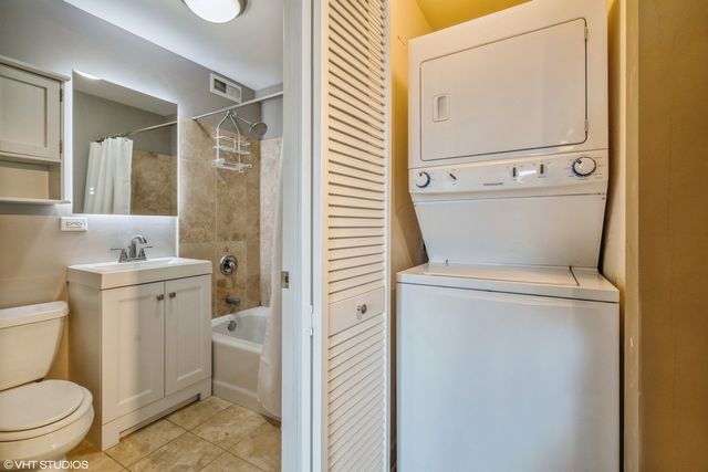 2545 W Catalpa Avenue 4A, Chicago, IL 60625