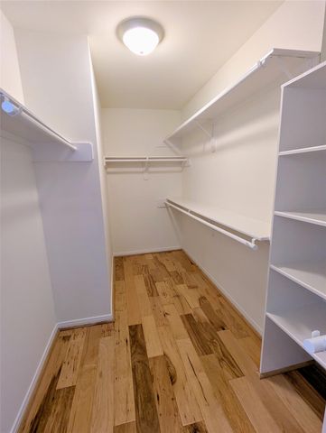 830 E Heights Hollow Ln, Houston, TX 77007