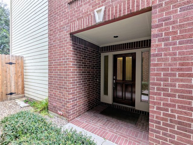 830 E Heights Hollow Ln, Houston, TX 77007