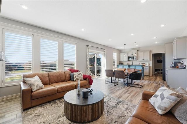 1201 Belinder Drive, Raymore, MO 64083