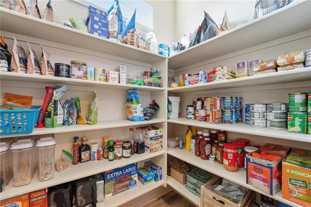 1201 Belinder Drive, Raymore, MO 64083