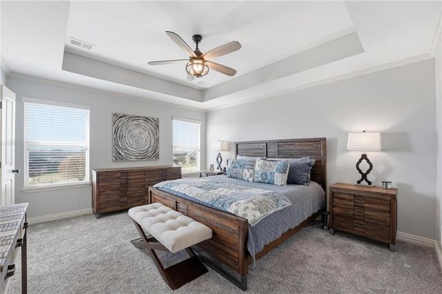 1201 Belinder Drive, Raymore, MO 64083