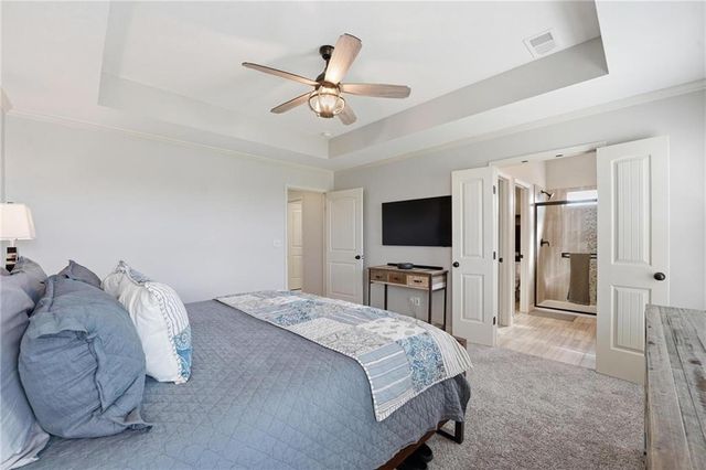 1201 Belinder Drive, Raymore, MO 64083