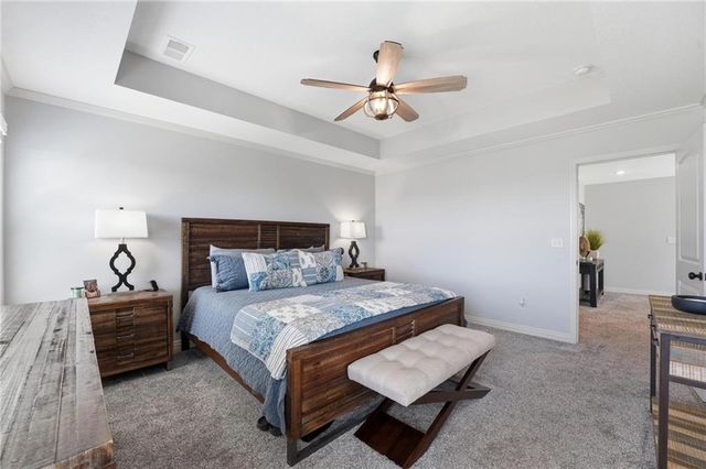 1201 Belinder Drive, Raymore, MO 64083