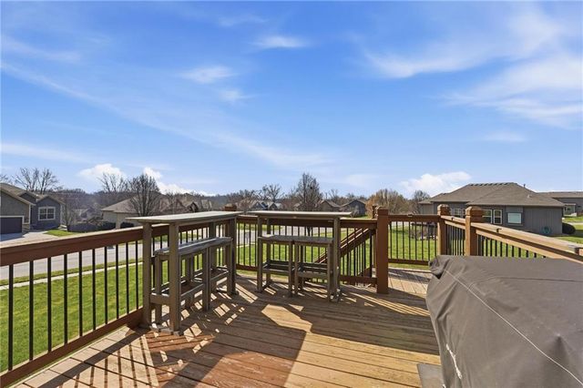 1201 Belinder Drive, Raymore, MO 64083