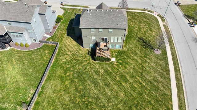 1201 Belinder Drive, Raymore, MO 64083