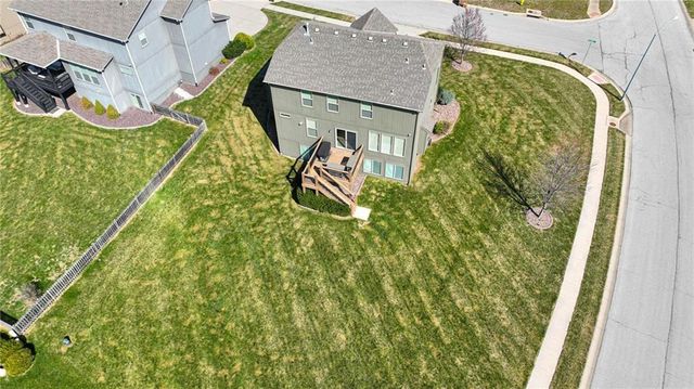 1201 Belinder Drive, Raymore, MO 64083