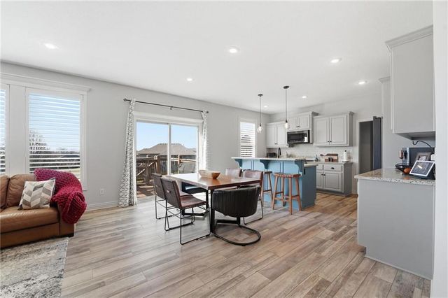 1201 Belinder Drive, Raymore, MO 64083