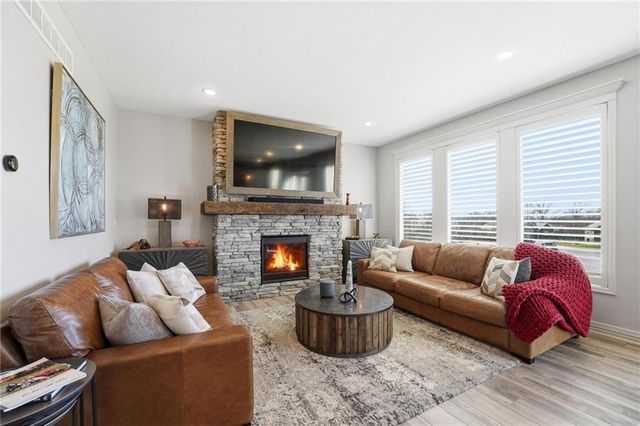 1201 Belinder Drive, Raymore, MO 64083