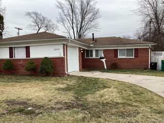 30041 Astor Street, Farmington Hills, MI 48336