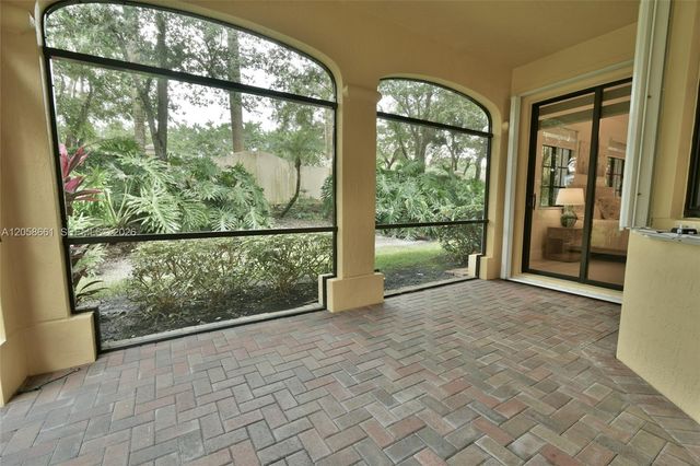 1515 Passion Vine Circle 21, Weston, FL 33326