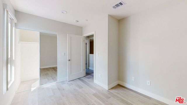 237 Rosemont Avenue, Los Angeles, CA 90026