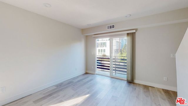 237 Rosemont Avenue, Los Angeles, CA 90026