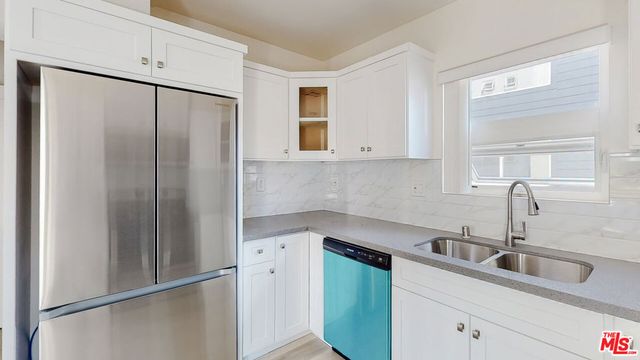 237 Rosemont Avenue, Los Angeles, CA 90026