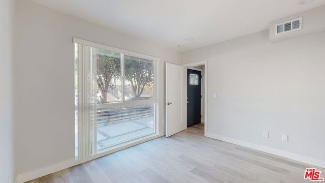 237 Rosemont Avenue, Los Angeles, CA 90026