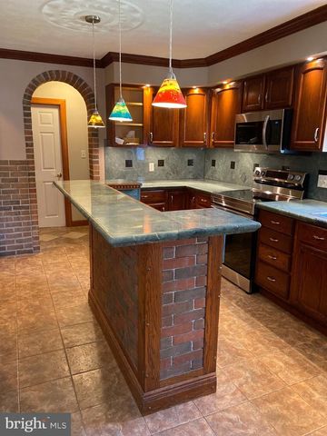 2223 NOBLE, West Lawn, PA 19609