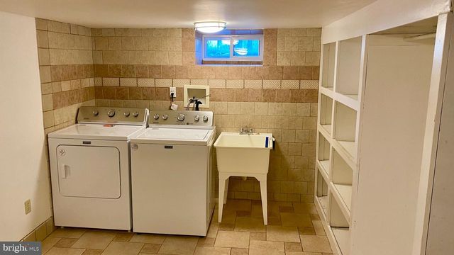 2223 NOBLE, West Lawn, PA 19609