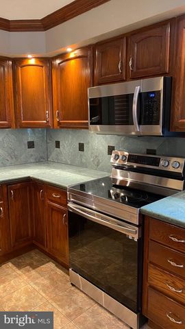 2223 NOBLE, West Lawn, PA 19609