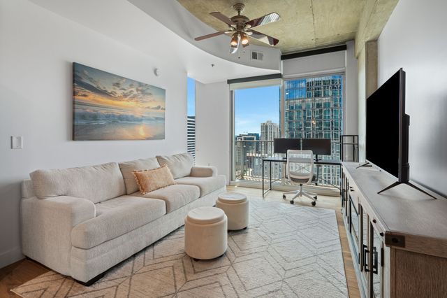 415 Church St Apt 2504, Nashville, TN 37219