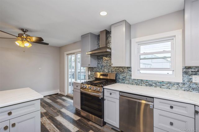31 E June Street, Lindenhurst, NY 11757