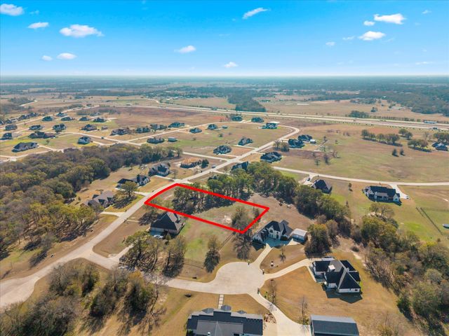 1055 Hidden Oaks Drive, Wills Point, TX 75169