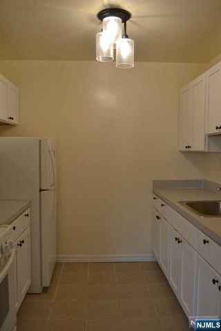 110 Midland Avenue 20B, Midland Park, NJ 07432