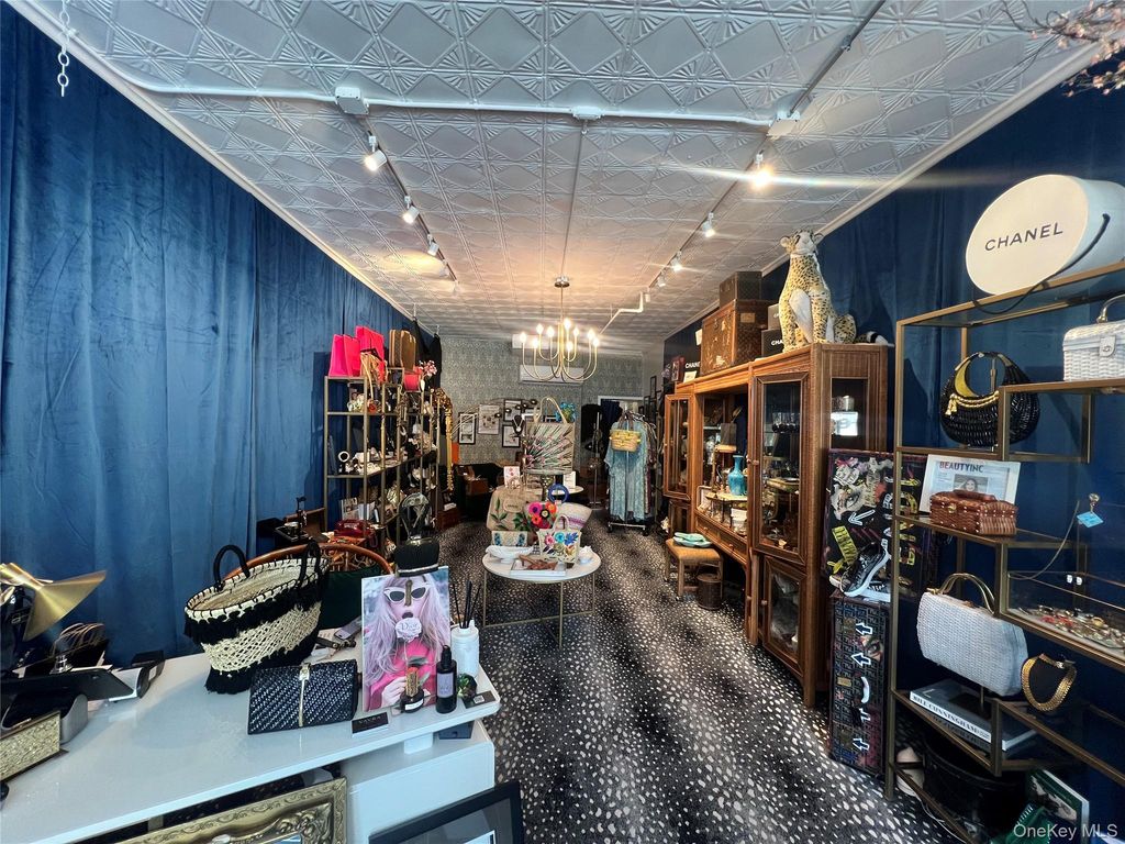 188 New York Avenue, Huntington, NY 11743 — photo 2