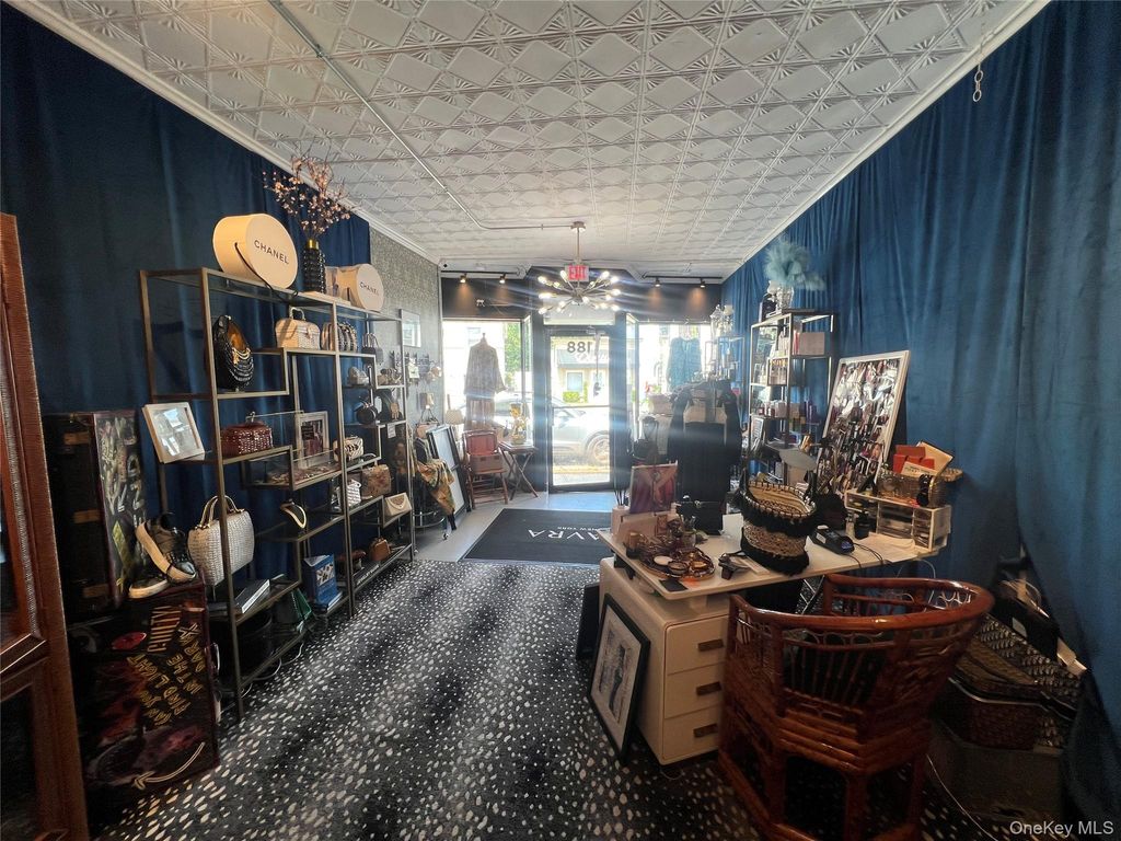 188 New York Avenue, Huntington, NY 11743 — photo 3