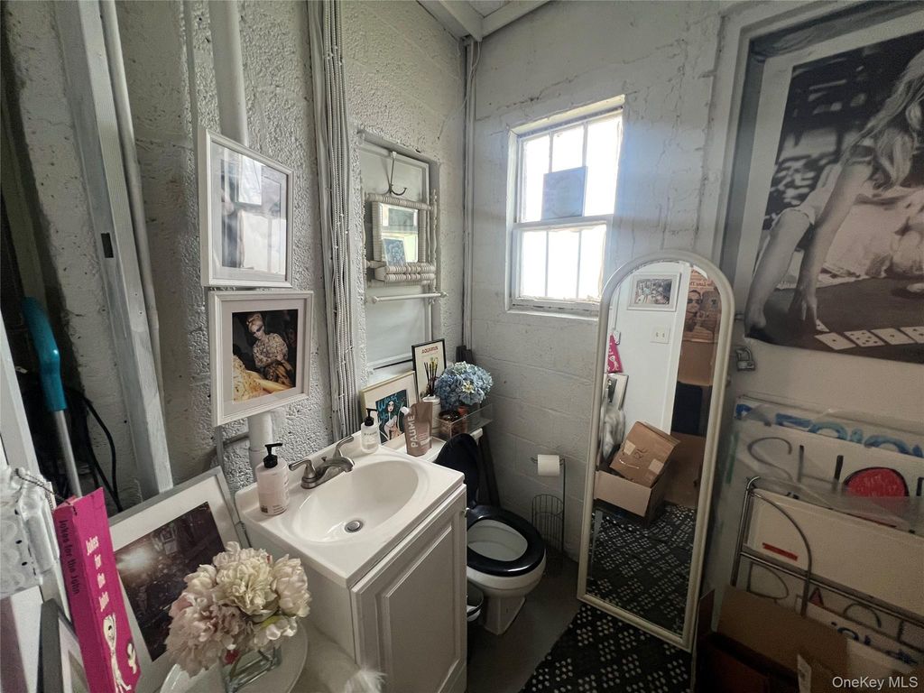 188 New York Avenue, Huntington, NY 11743 — photo 4