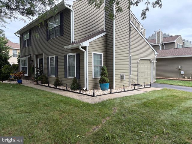 25 KENNEBEC CT, Bordentown, NJ 08505