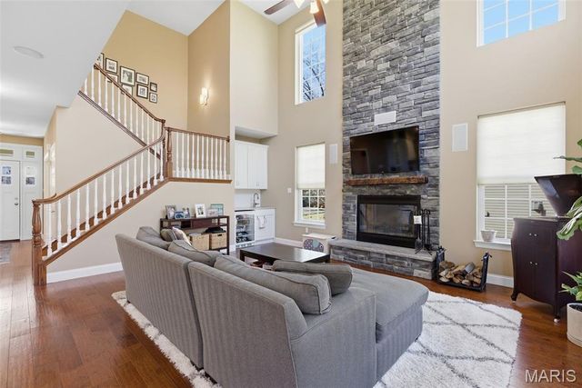 7 E Villa Avenue, Olivette, MO 63132