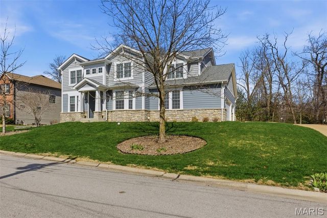 7 E Villa Avenue, Olivette, MO 63132