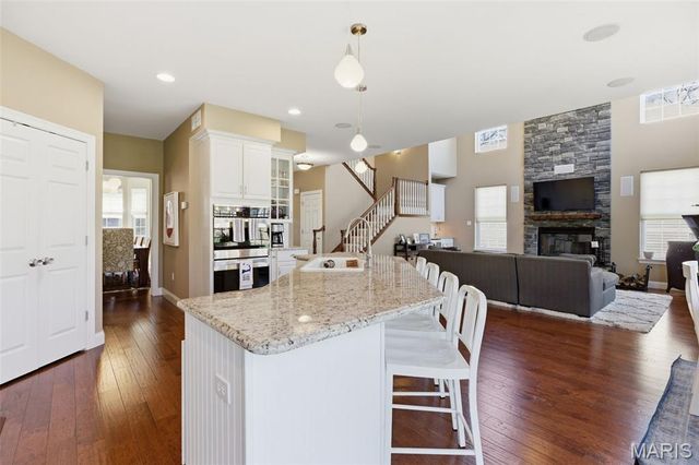 7 E Villa Avenue, Olivette, MO 63132