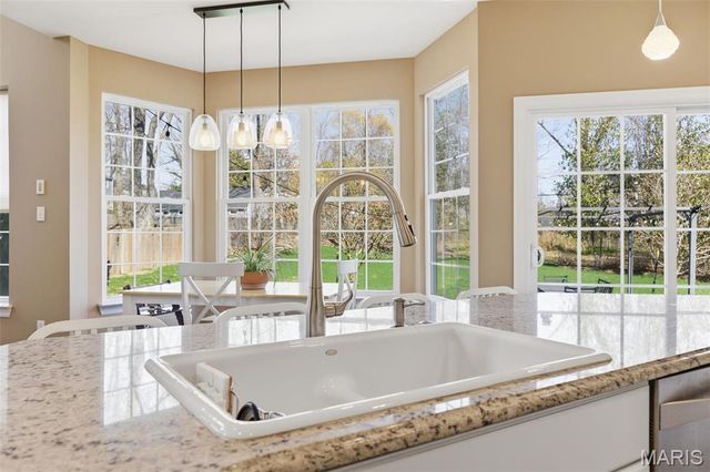 7 E Villa Avenue, Olivette, MO 63132