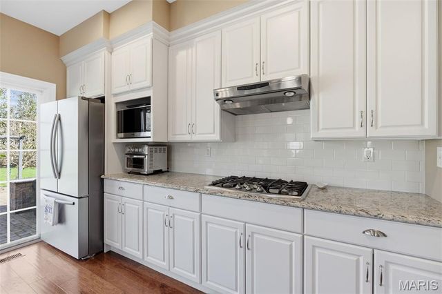 7 E Villa Avenue, Olivette, MO 63132