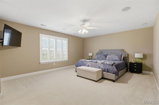 7 E Villa Avenue, Olivette, MO 63132