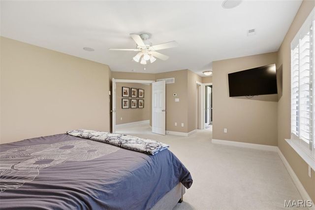 7 E Villa Avenue, Olivette, MO 63132